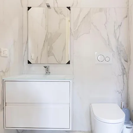 Dell'artista - Con Bagno Privato In Storica ゲストハウス